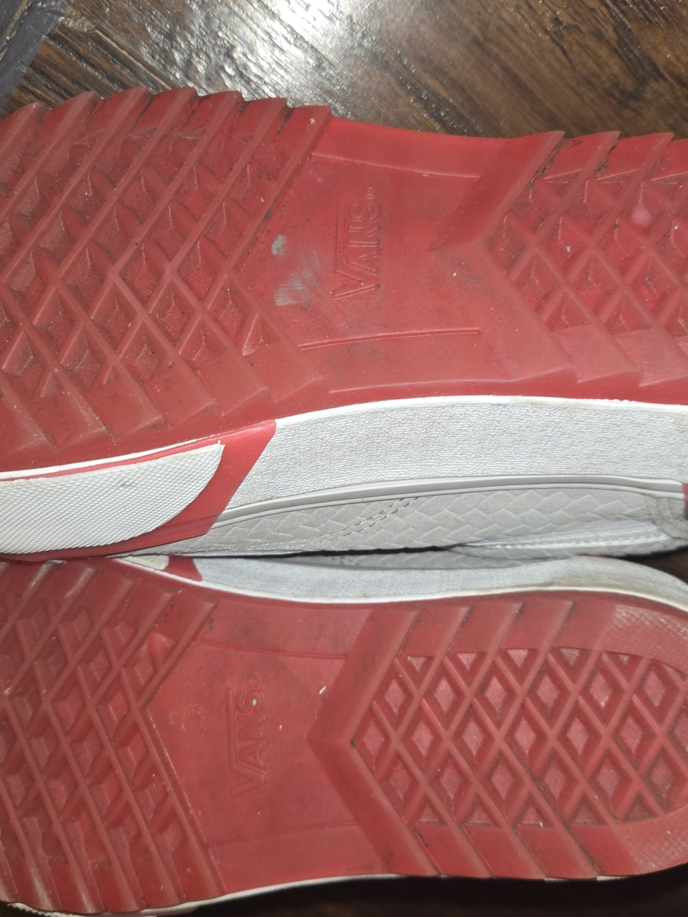 Vans Low-Top Sneakers in Red and White Soles
